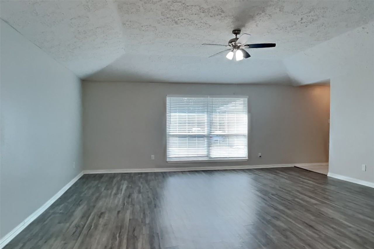 16358 Maplemont Dr #16358 - Photo 4 of 18