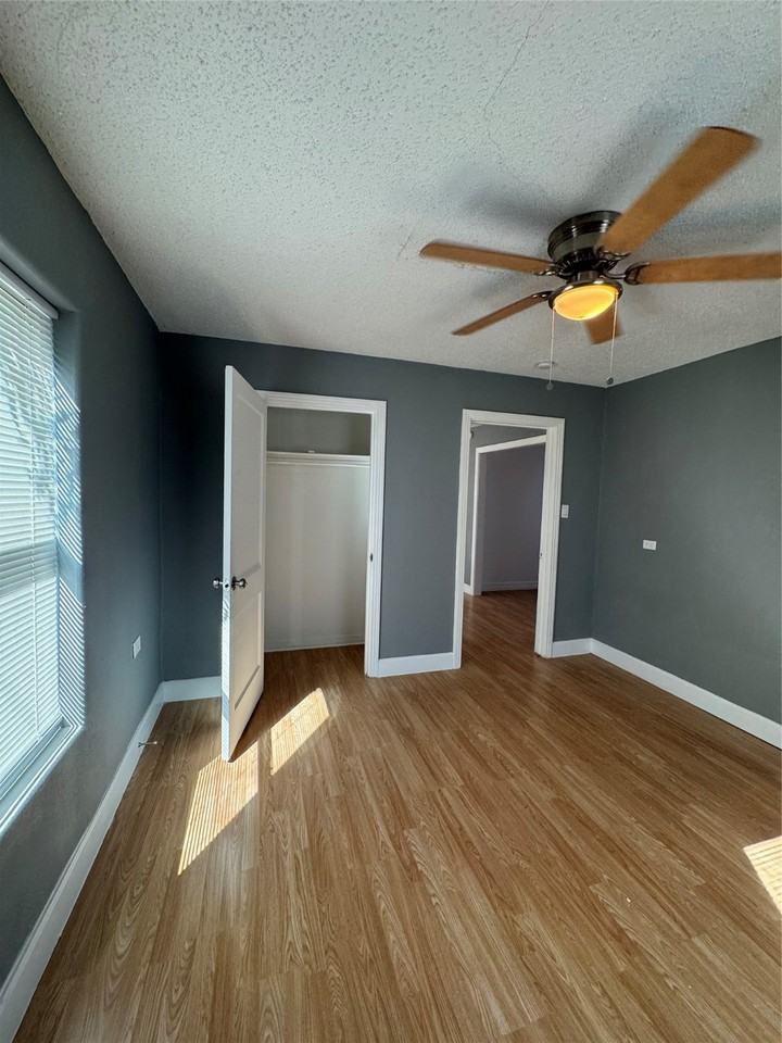 1747 5th St #1747AB - Photo 2 of 28