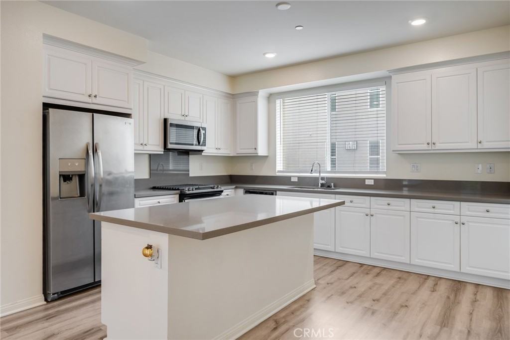 130 Unity #130 - Photo 4 of 27