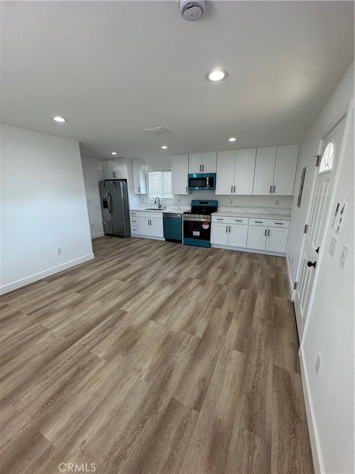 3519 Albany St #3519 - Photo 7 of 11