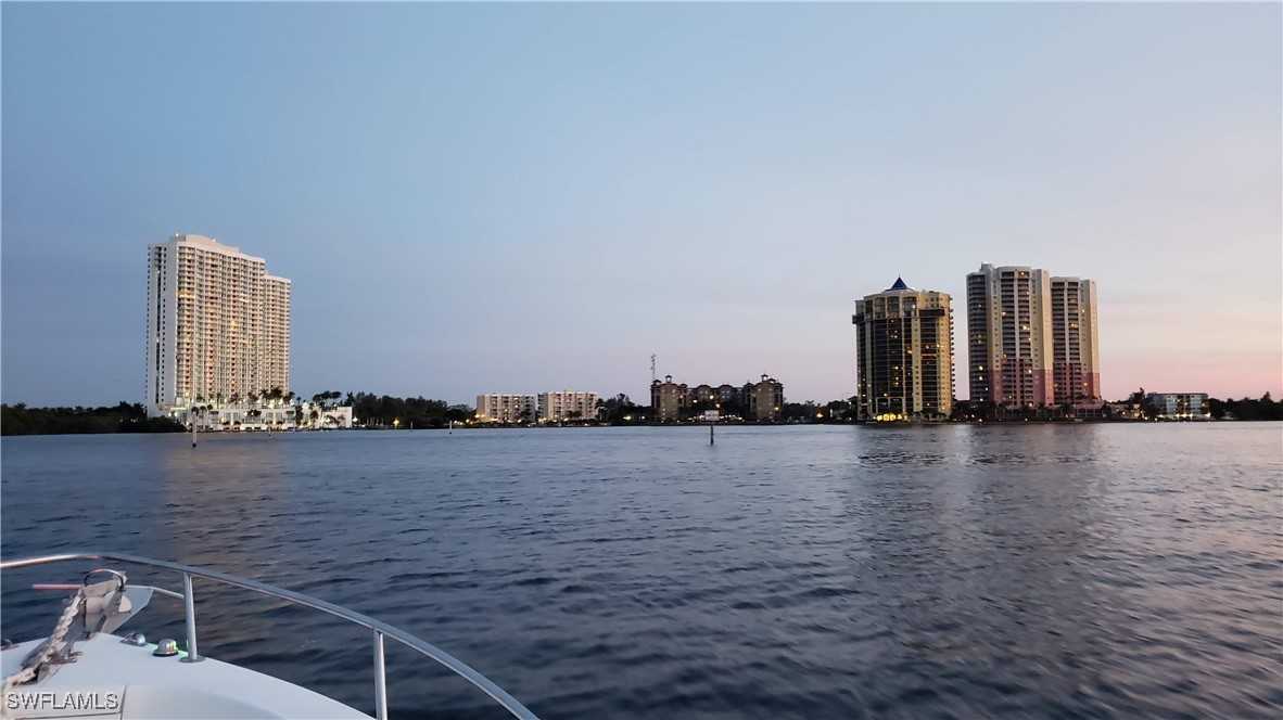 3000 Oasis Grand Blvd #3000-1806 - Photo 7 of 50