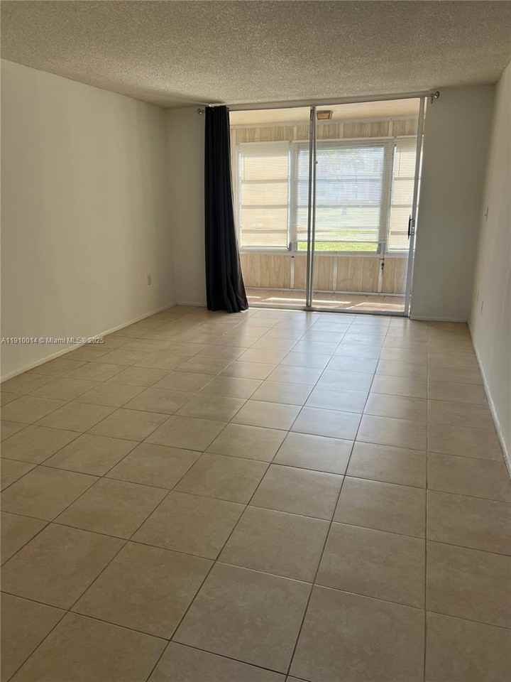 8400 Sunrise Lakes Blvd #8400-106 - Photo 5 of 18