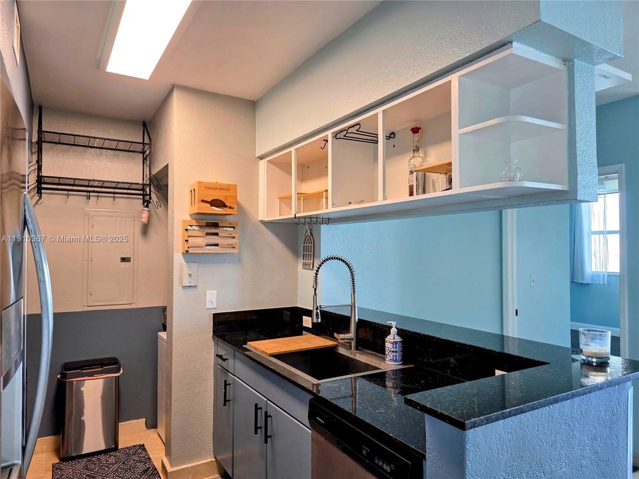 1625 1625 John F Kennedy Causeway #16251103B - Photo 2 of 50