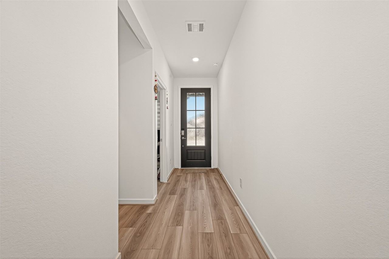 9747 Pettus Creek Dr #9747 - Photo 7 of 48