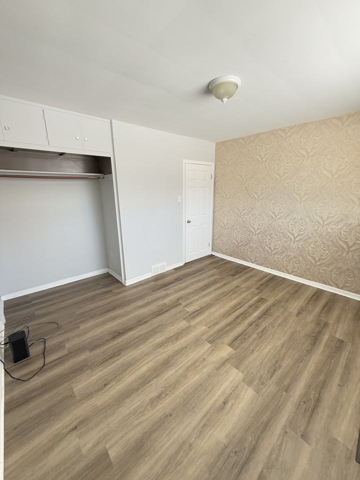 Perth Ave - Photo 6 of 14