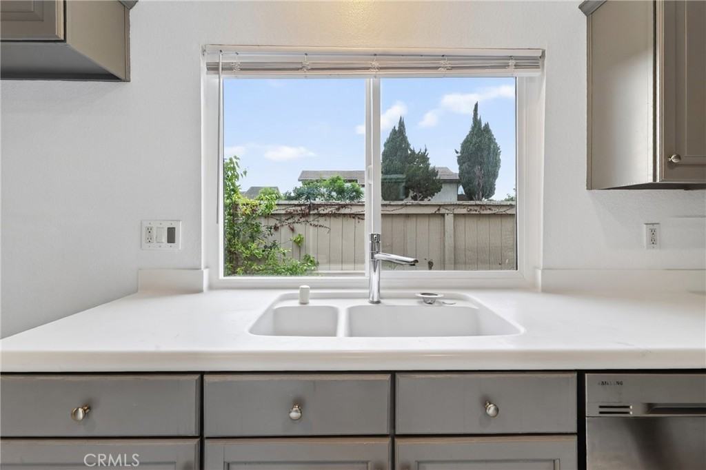 5 Oakgrove #5-45 - Photo 4 of 34