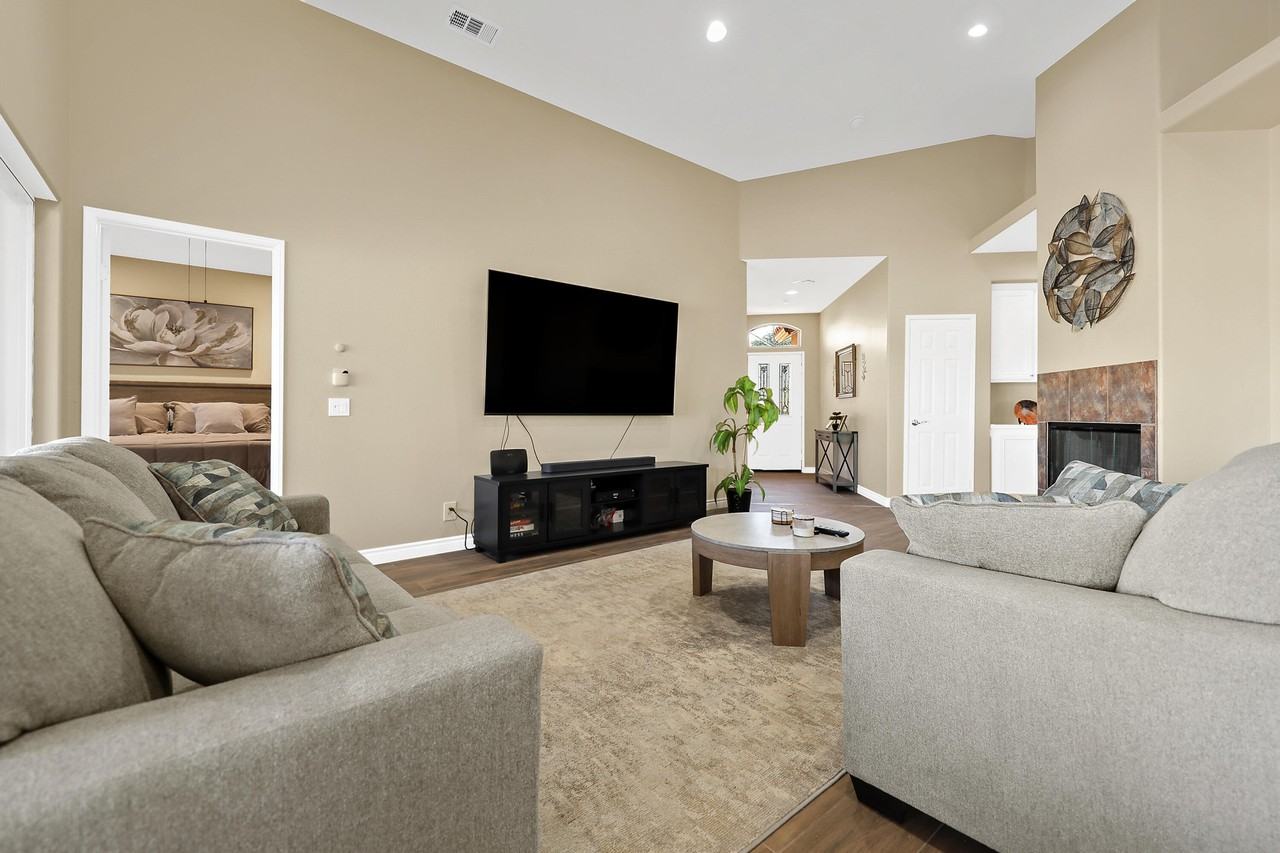 79948 Bethpage Ave #79948 - Photo 2 of 30