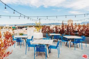 700 S Manhattan Pl - Photo 1 of 1