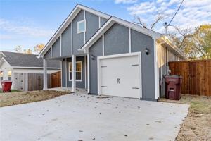 featured image of 520 E 5th St #520