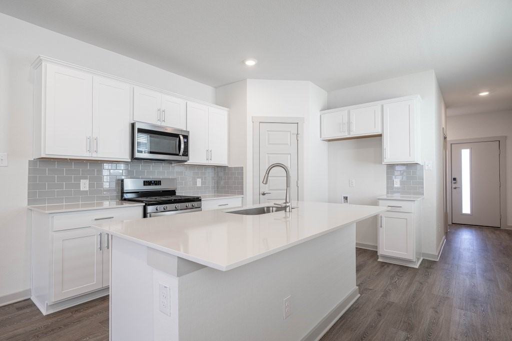 225 New Hampton Way #225 - Photo 5 of 34