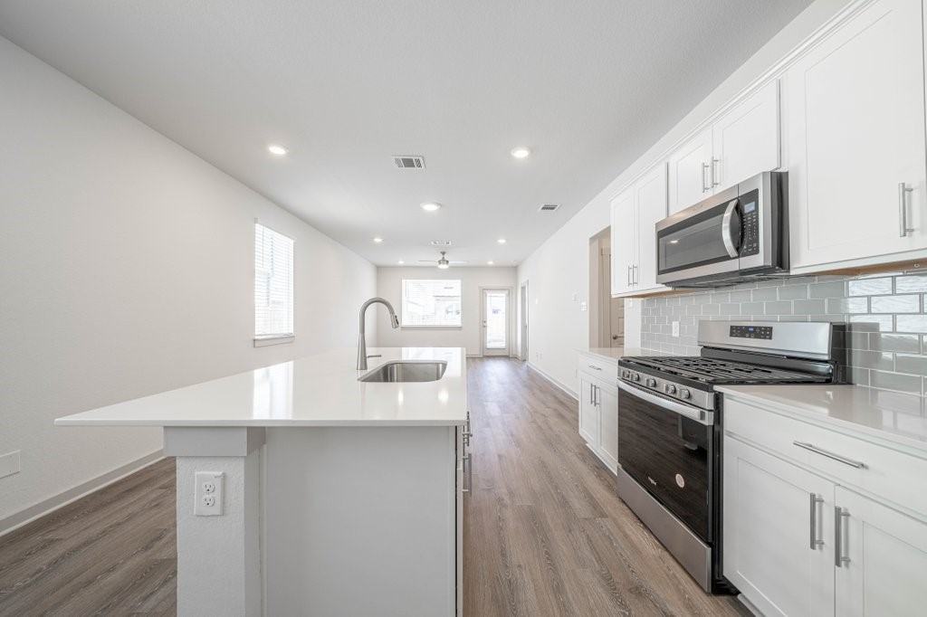 225 New Hampton Way #225 - Photo 6 of 34