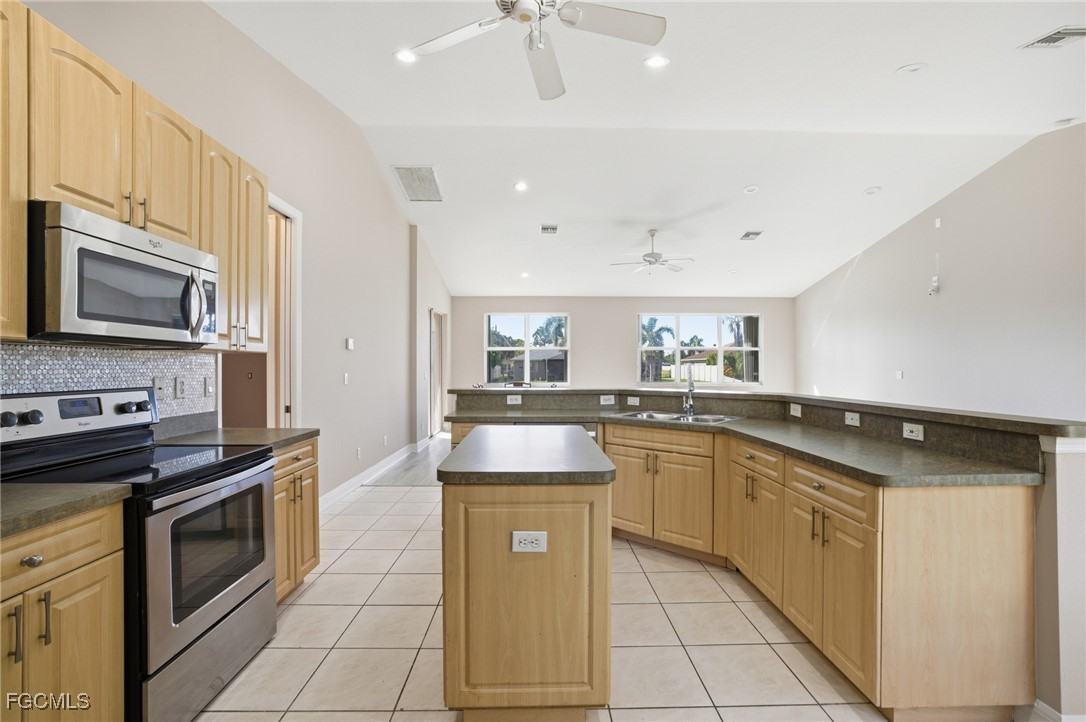 1012 Se 5th Ter #1012 - Photo 5 of 46