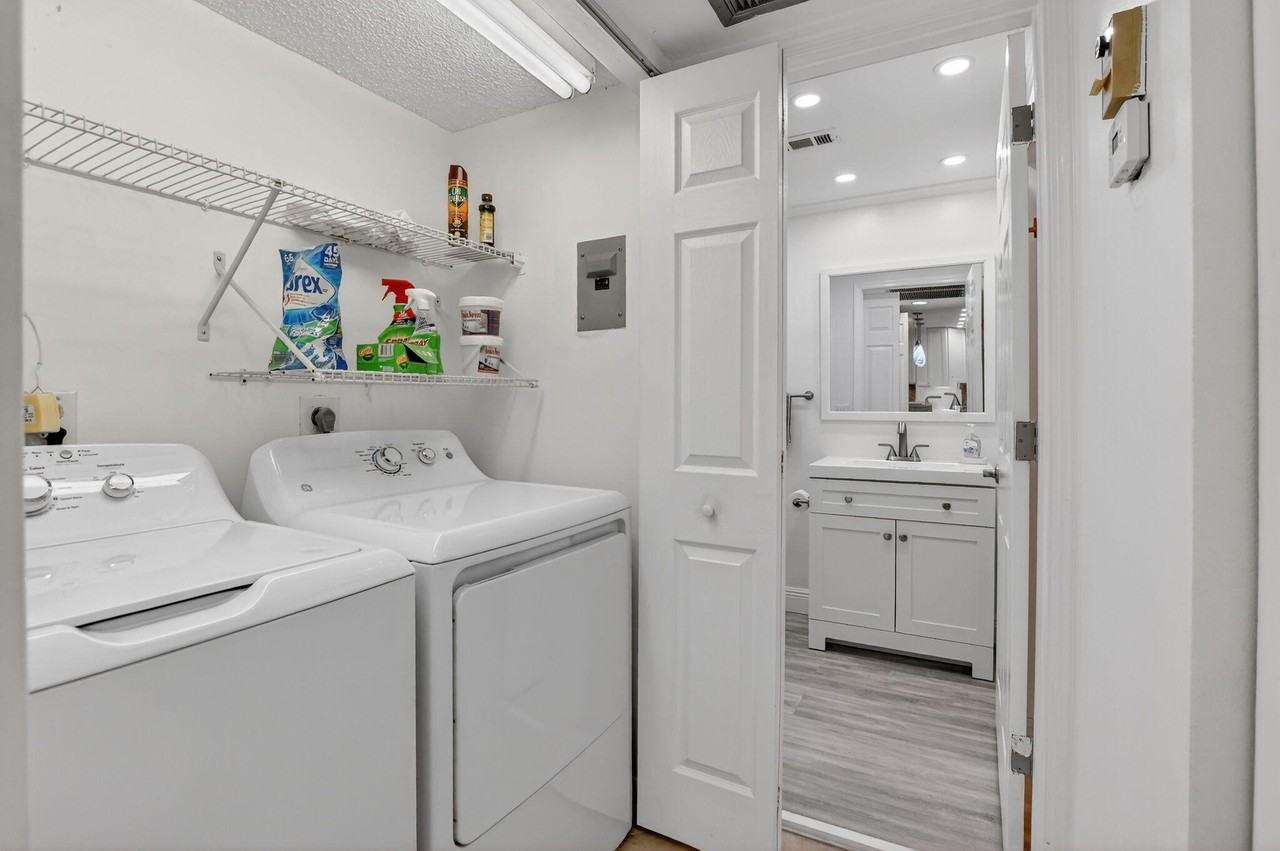 18731 Stewart Cir #18731-5 - Photo 4 of 32