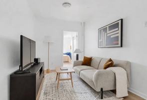 featured image of 327 E 10th St #2A