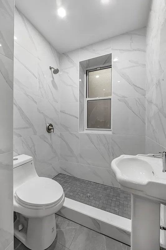 327 E 10th St #2A - Photo 5 of 5