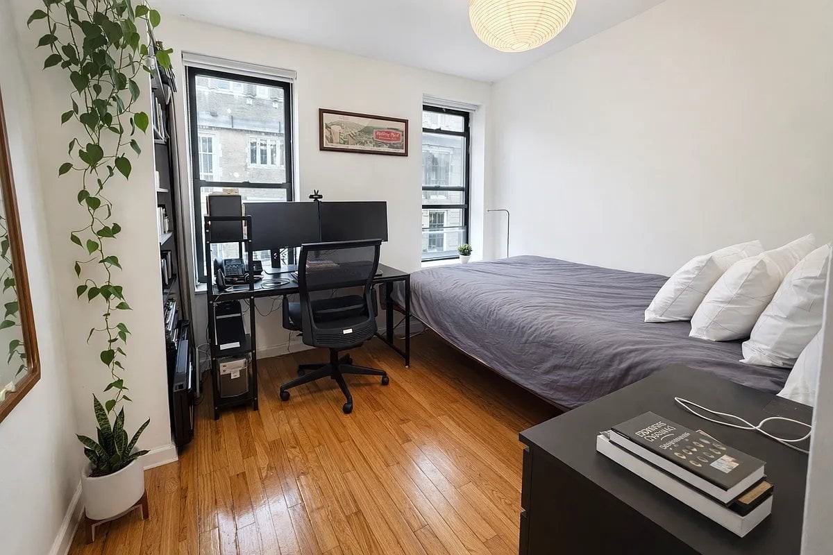 114 Suffolk St #5A - Photo 2 of 3