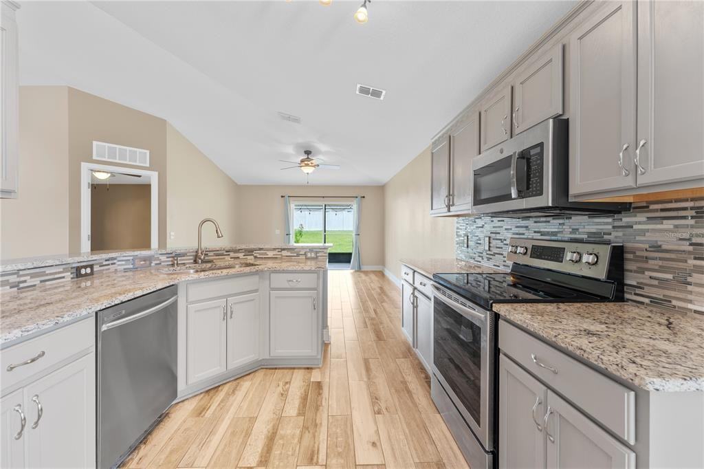 505 Stonewall Ave #505 - Photo 2 of 23