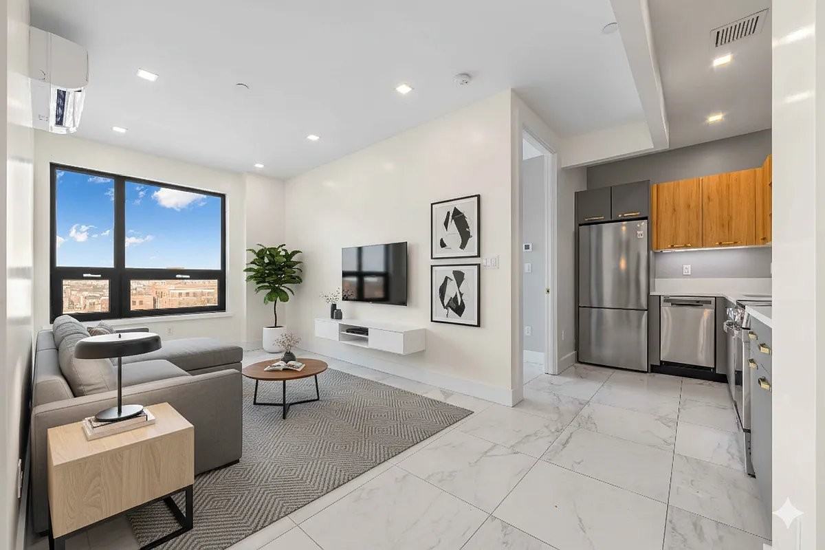 1801 Broadway #5J - Photo 2 of 6