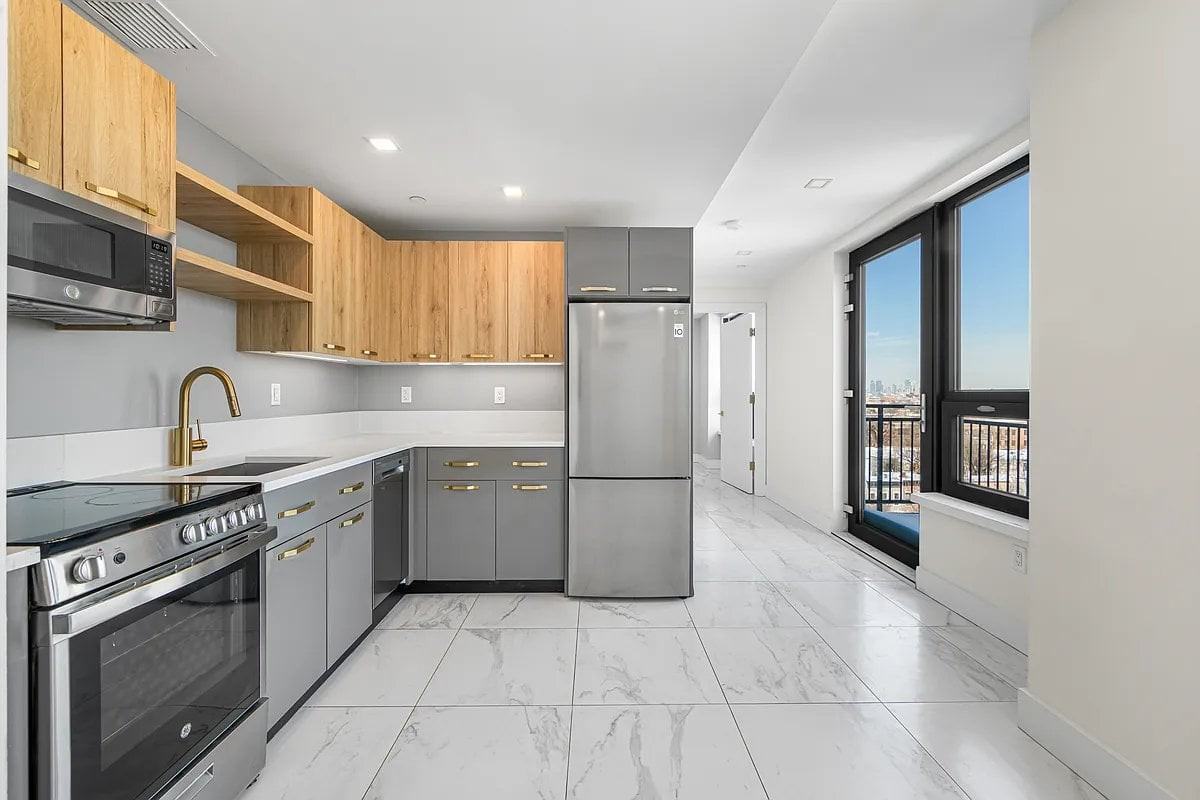 1801 Broadway #6J - Photo 2 of 11