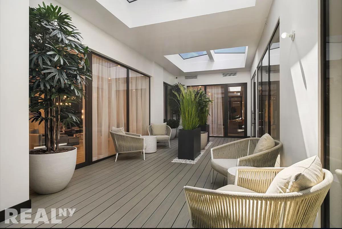 Rockwell Pl #725V - Photo 7 of 11