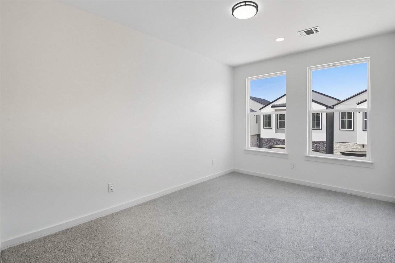 2927 El Fenice Ln #2927 - Photo 4 of 47