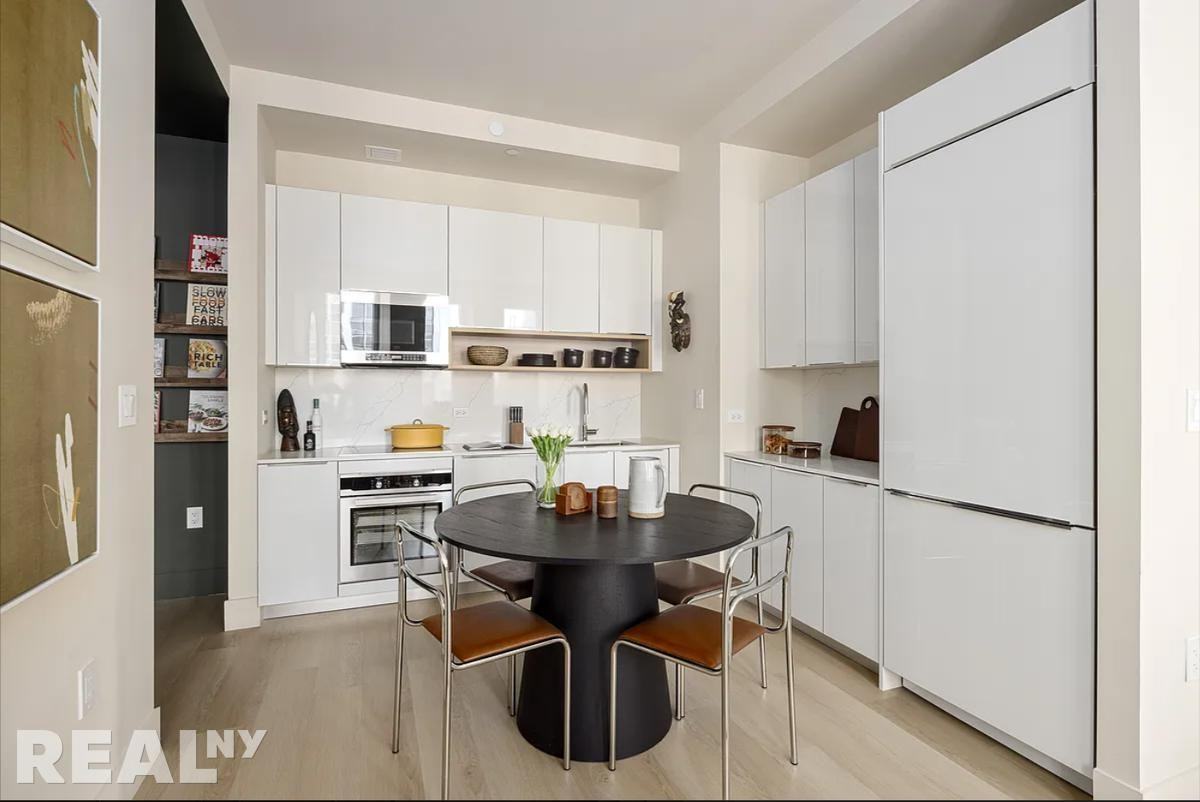 Broad St #1301 - Photo 2 of 20