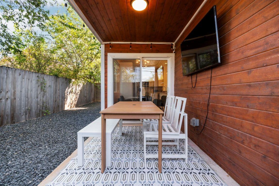 1148 Webberville Rd #1148-6 - Photo 5 of 34