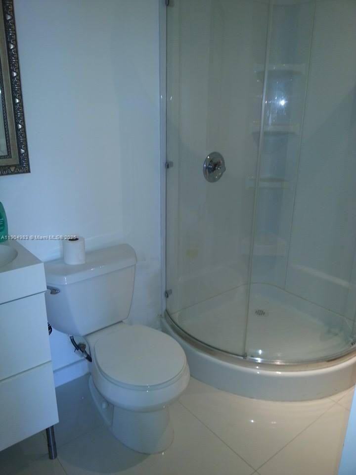 546 Ne 199th Ln #5464W - Photo 7 of 19