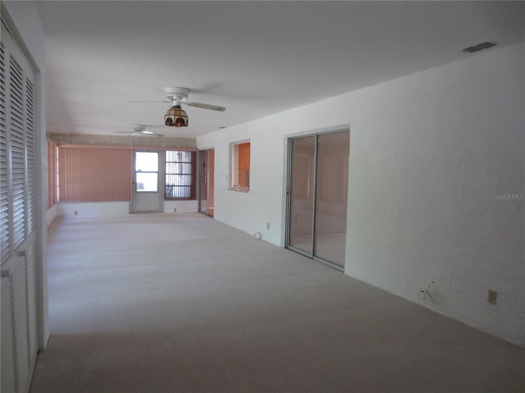 3235 E Dorchester Dr #3235 - Photo 3 of 47