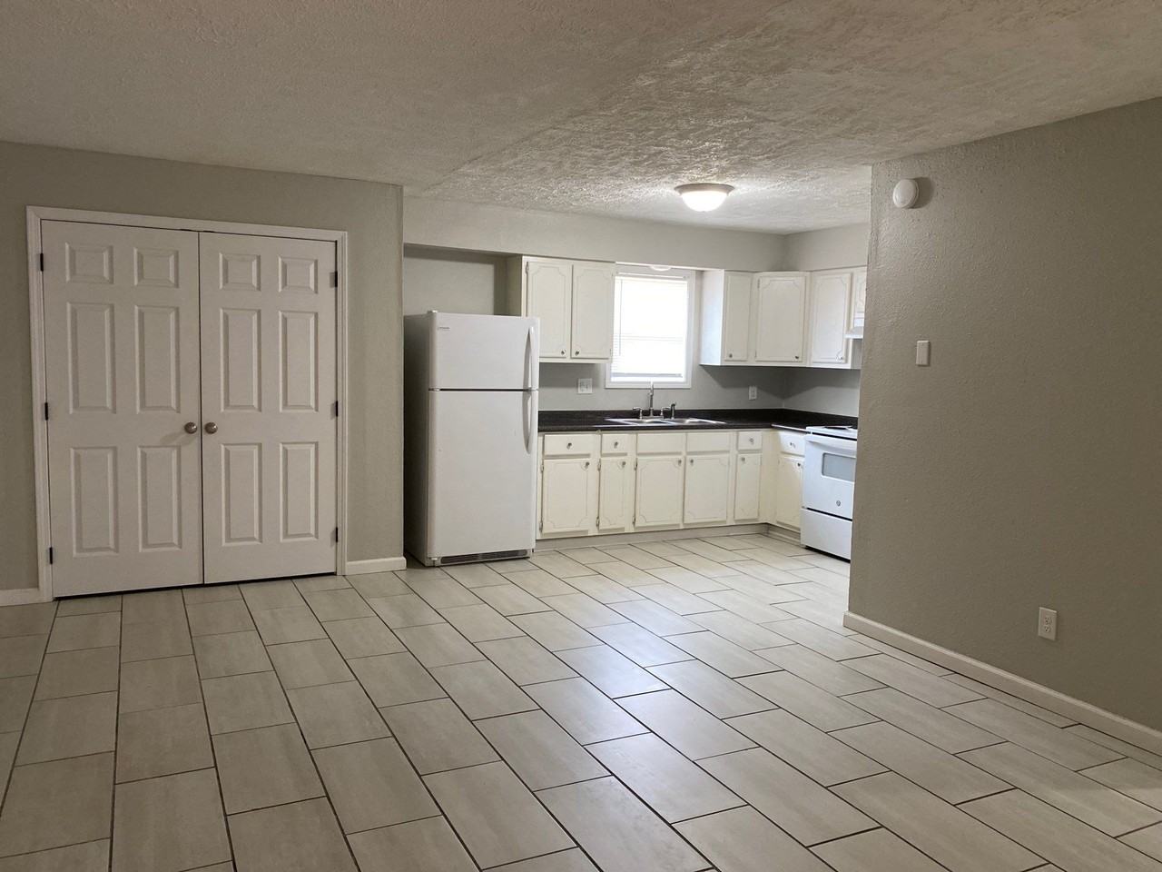 1150 Hollywood Drive #510 - Photo 3 of 6