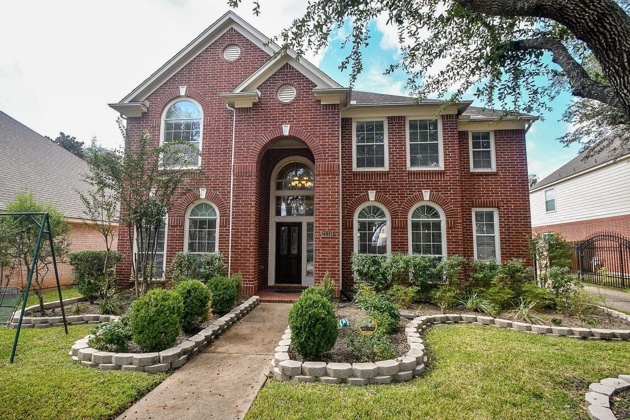 2114 Thistlerock Ln #2114 - Photo 4 of 31