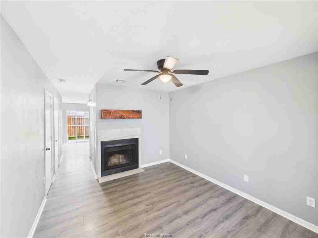 1104 Verde Dr #1104A - Photo 5 of 11