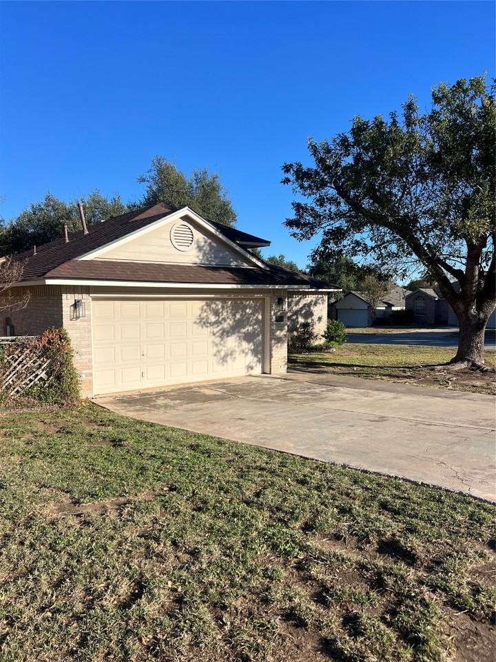 1103 Deepwoods Trl #1103 - Photo 4 of 7