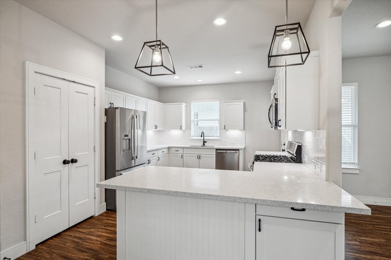 2515 Delafield St #2515 - Photo 6 of 20