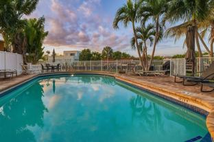 1100 Pine Dr - Photo 1 of 1