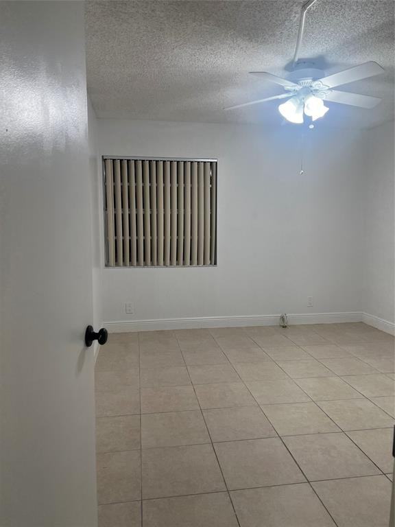 785 Burgundy St #785 - Photo 7 of 10