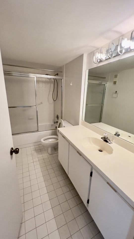 6121 Pointe Regal Cir #6121-209 - Photo 2 of 41