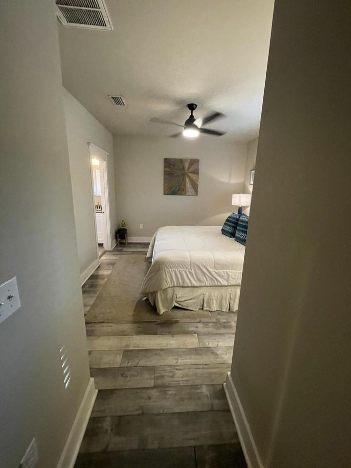 105 1st St #105 - Photo 3 of 50