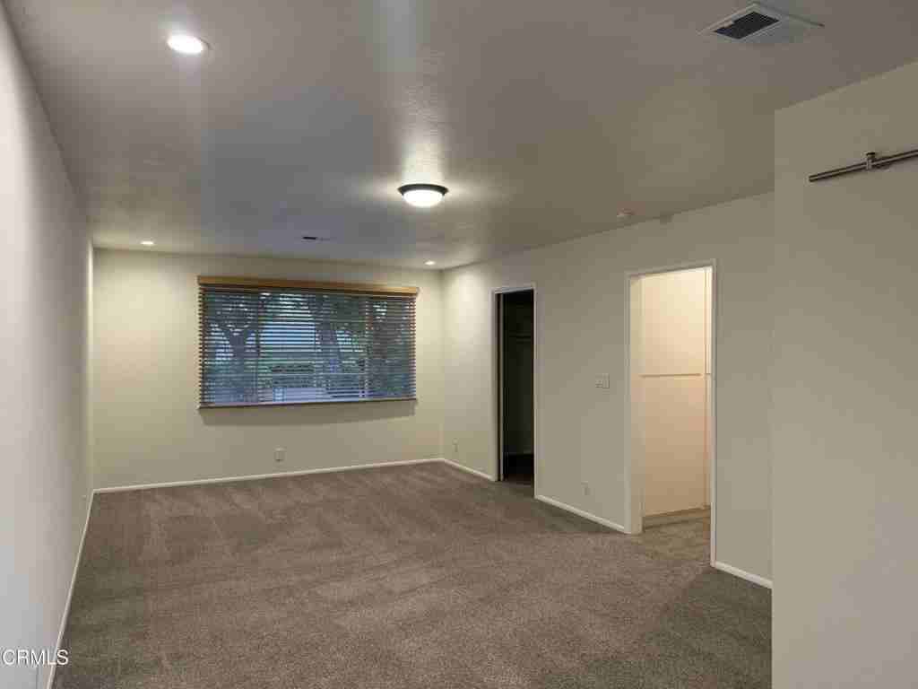 5651 N Bryn Mawr St #5651 - Photo 5 of 17