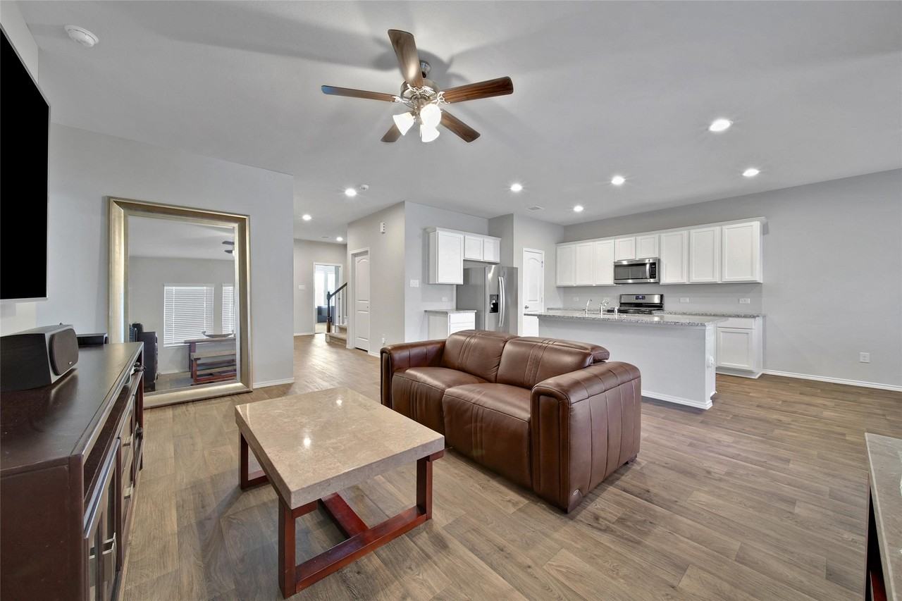 13854 Rock Island Trl #13854 - Photo 5 of 44