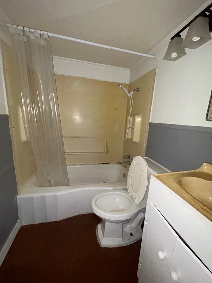 1901 N Avenue G #1901-1 - Photo 5 of 8