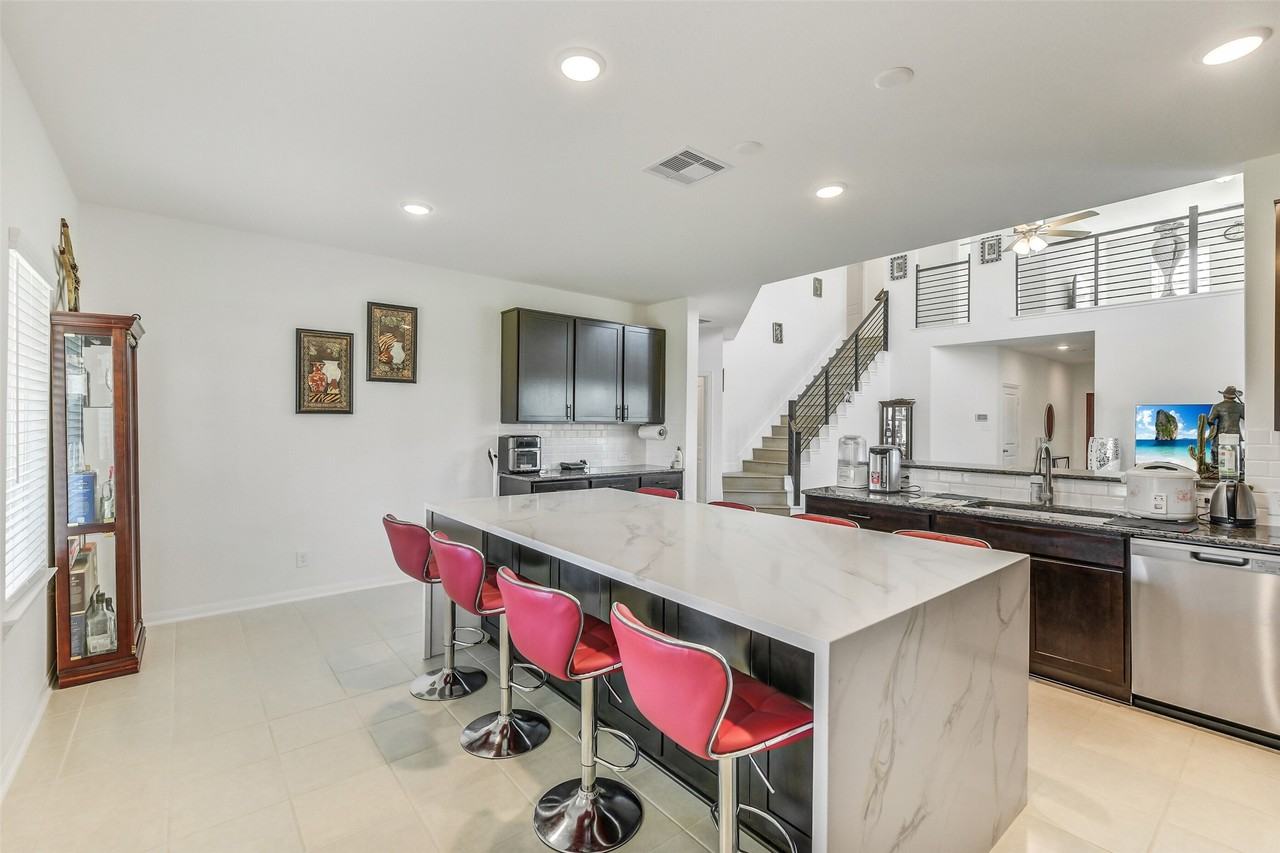 22222 Opa Glen Dr #22222 - Photo 4 of 30