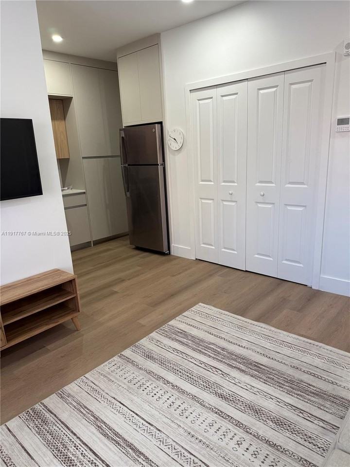 Flamingo-Lummus #1619-307 - Photo 5 of 5