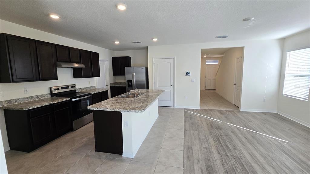 1671 Rosydale Cir #1671