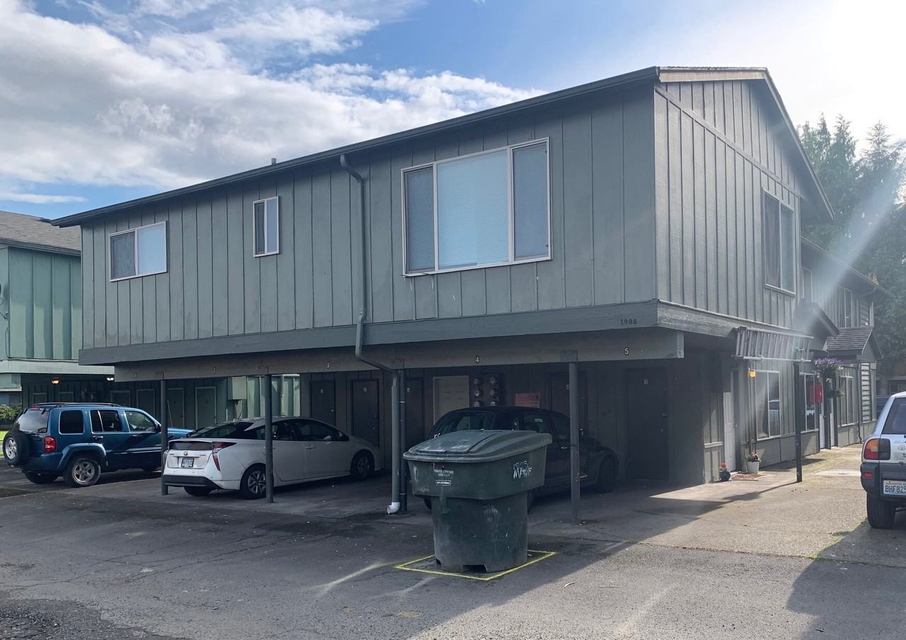 1908 Dorothy Ave - Photo 2 of 25