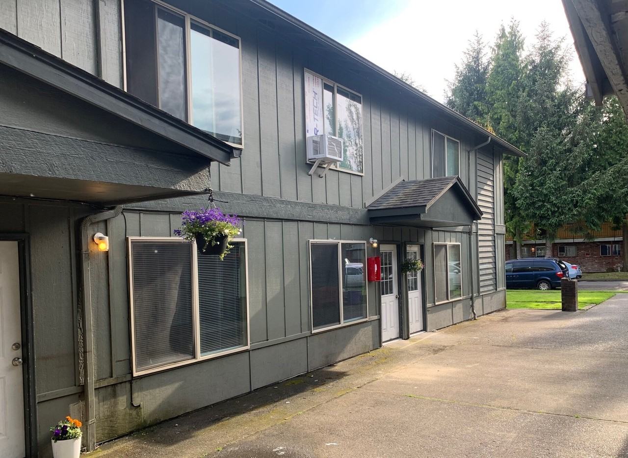 1908 Dorothy Ave - Photo 3 of 25