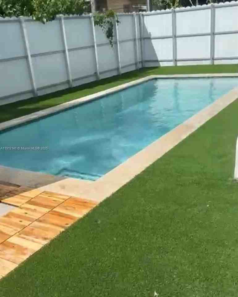 6848 N Miami Ave #6848 - Photo 5 of 11