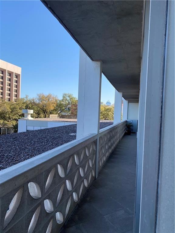 1801 Lavaca St #18012G - Photo 3 of 20