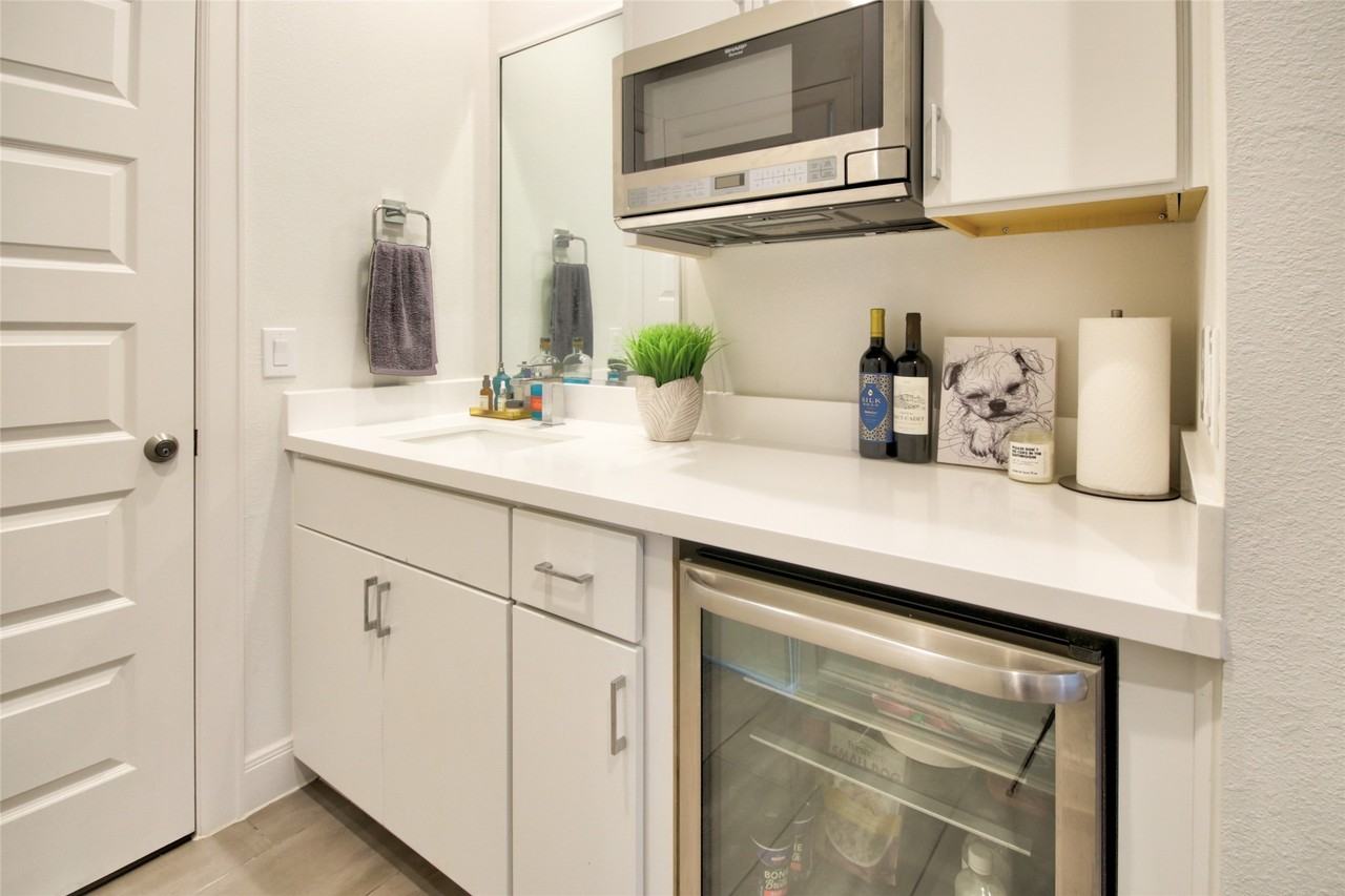 1909 Maury St #1909C - Photo 3 of 33