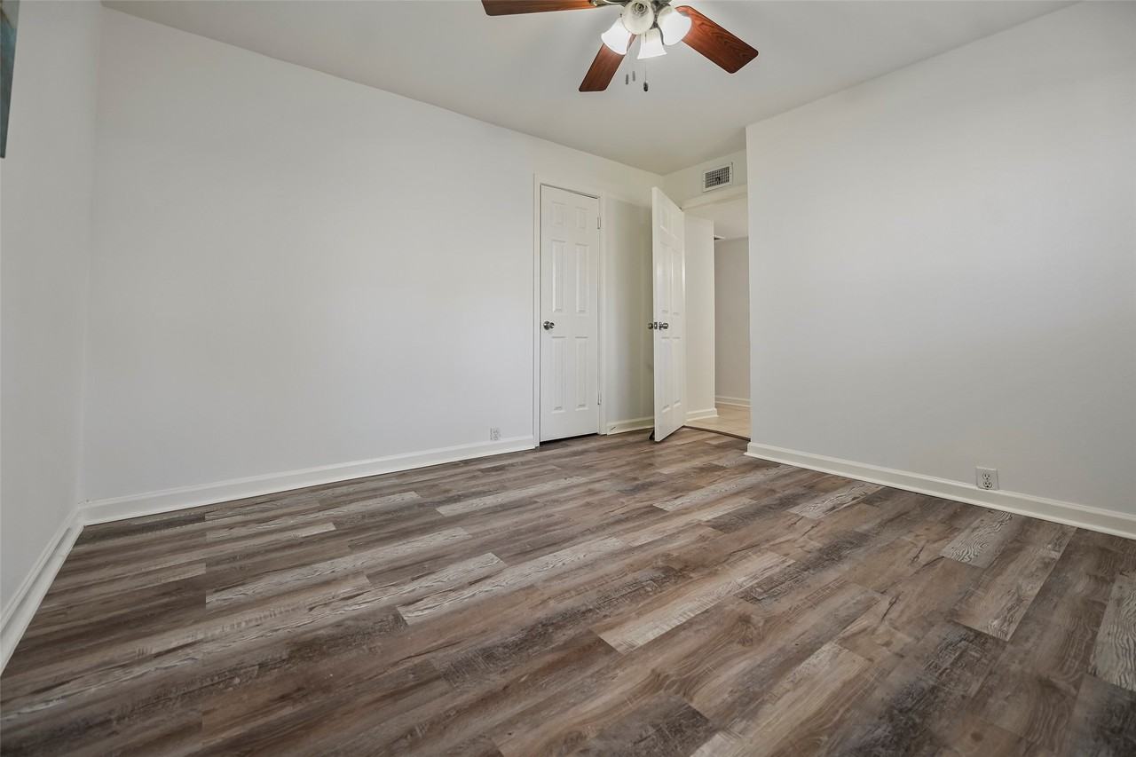 7510 Shadyvilla Ln #7510-23 - Photo 6 of 23